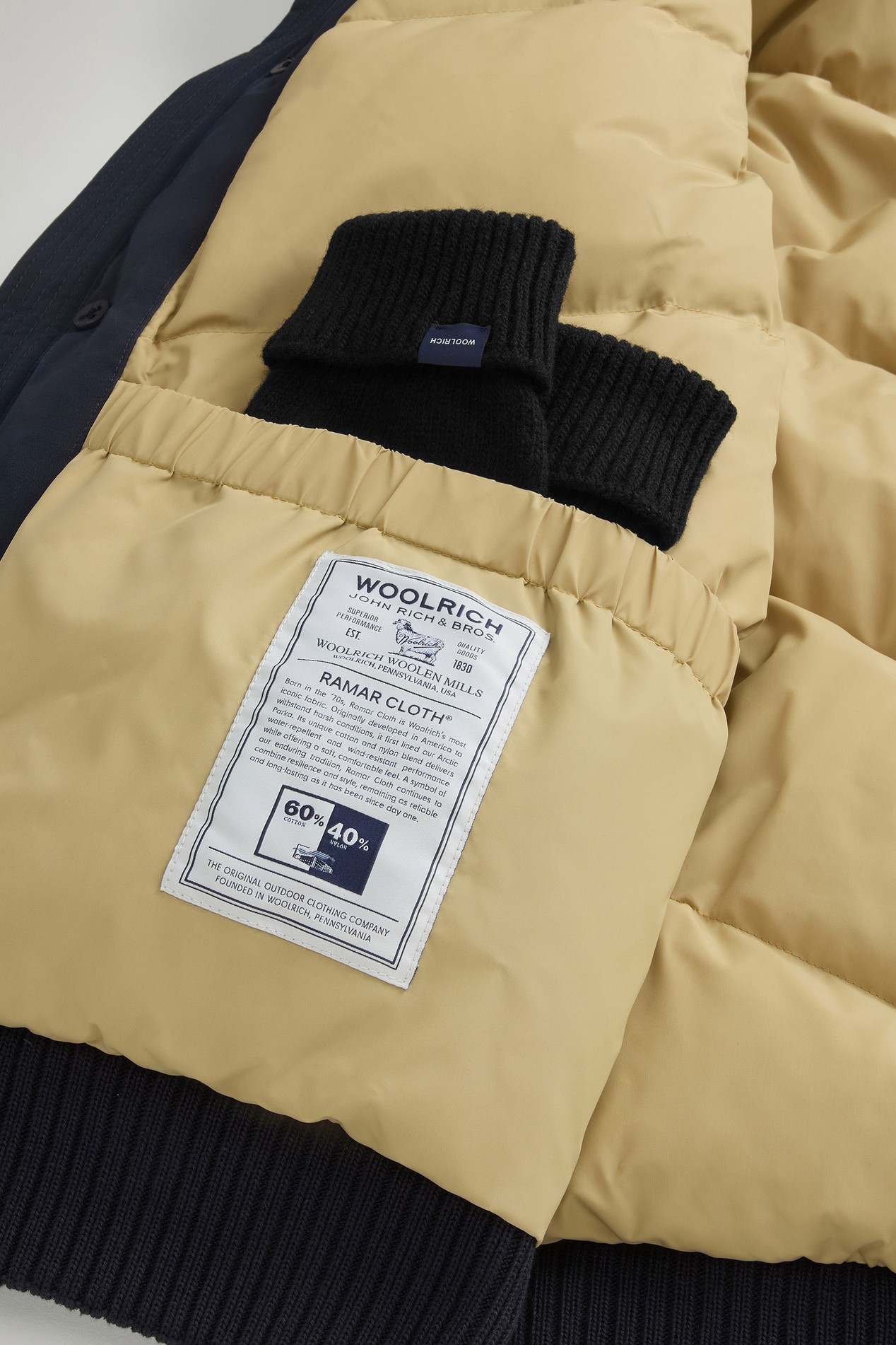 Padded Polar bomber jacket in Ramar Cloth with hood Blue photo 4 | Woolrich