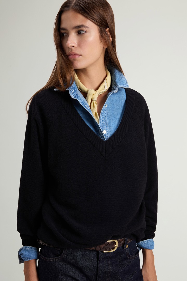 Sweater in Virgin Wool and Cashmere Black photo 4 | Woolrich