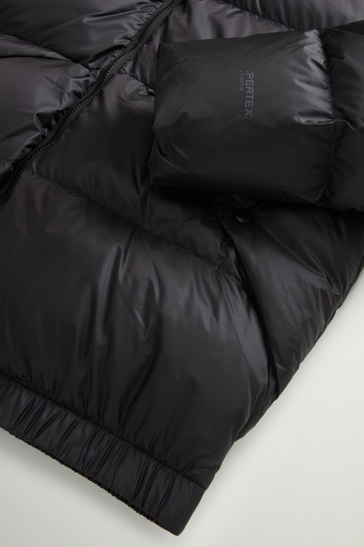 Quilted down jacket in recycled Pertex® Quantum fabric with hood Black photo 7 | Woolrich
