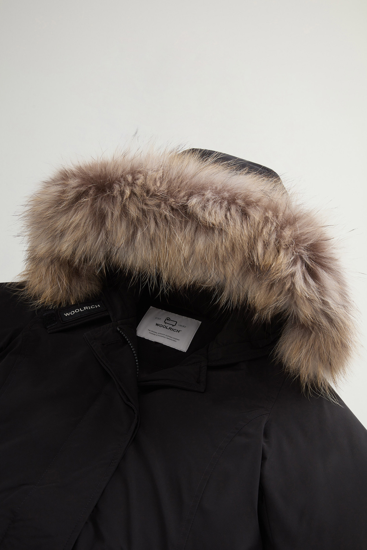 Girls’ Arctic Parka in Urban Touch Black photo 3 | Woolrich