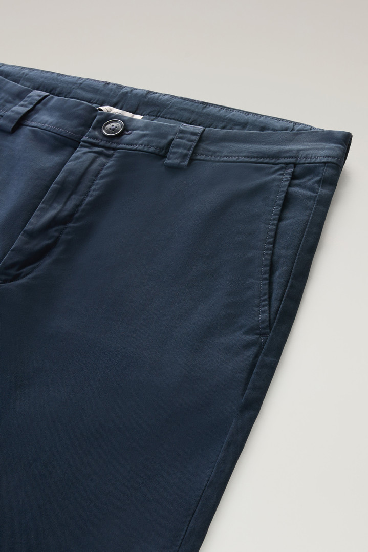 Garment-Dyed Chino Pants in Stretch Cotton Twill Blue photo 3 | Woolrich