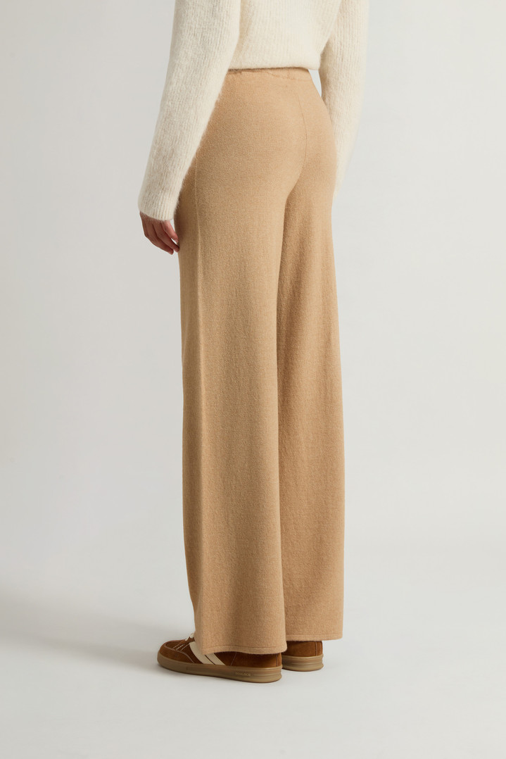 Wide-Leg Pants in Virgin Wool and Cashmere Blend Beige photo 2 | Woolrich