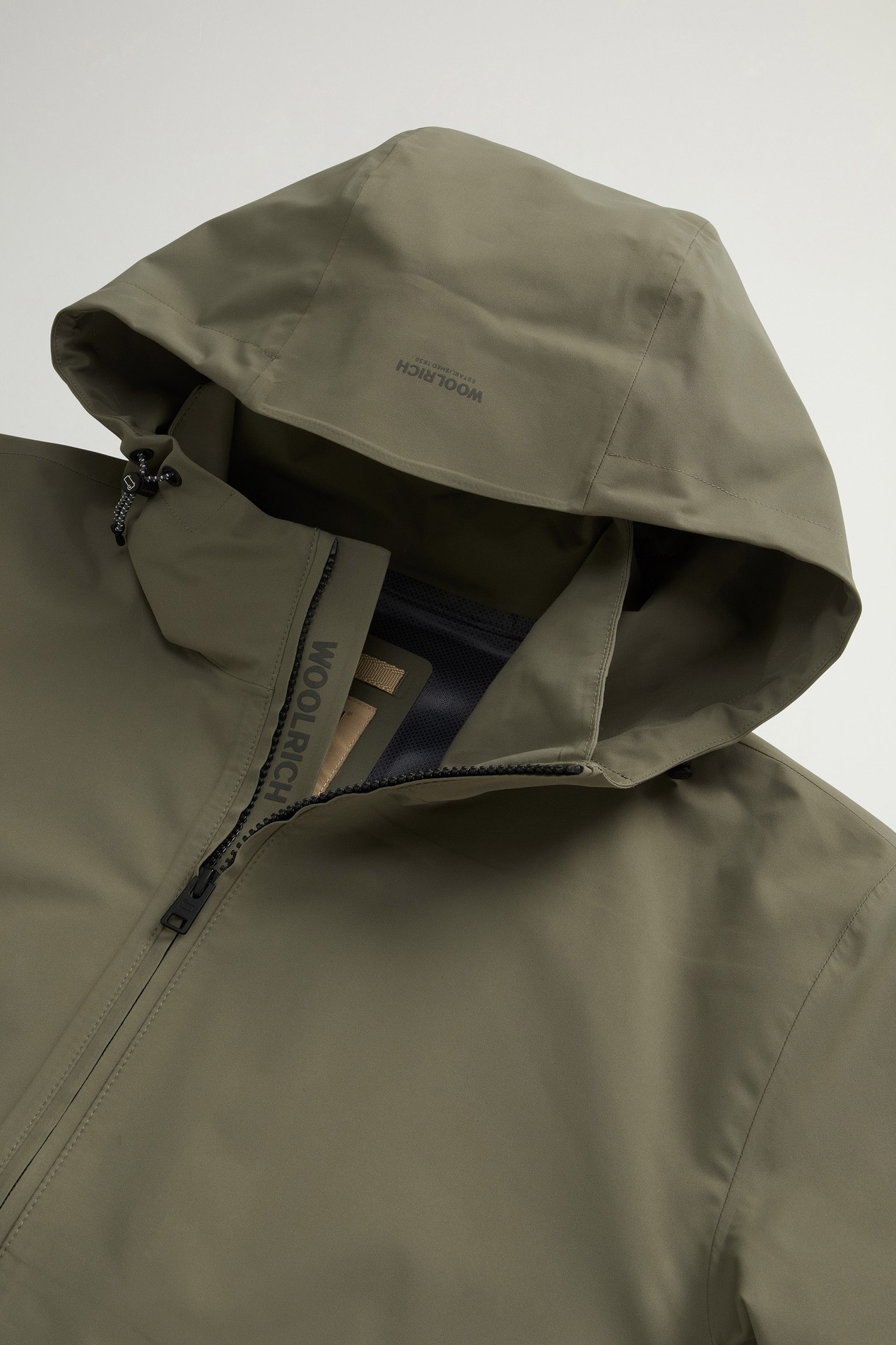 Pacific Jacket in Two-Layered Fabric Green photo 6 | Woolrich
