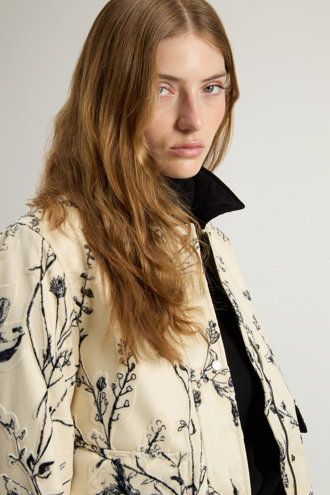 Pontoglio Velvet Jacket with Raised Pattern Beige photo 4 | Woolrich