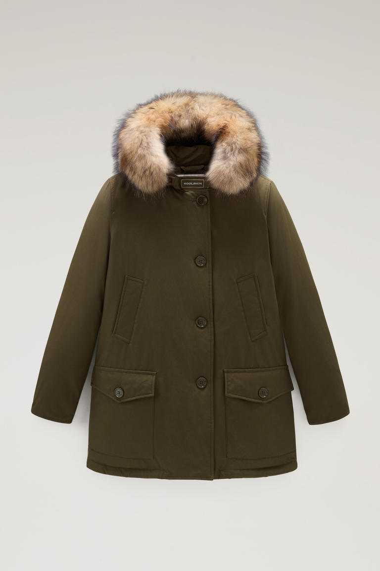 Arctic Parka aus Ramar Cloth mit vier Taschen und abnehmbarem Pelz Grün photo 1 | Woolrich