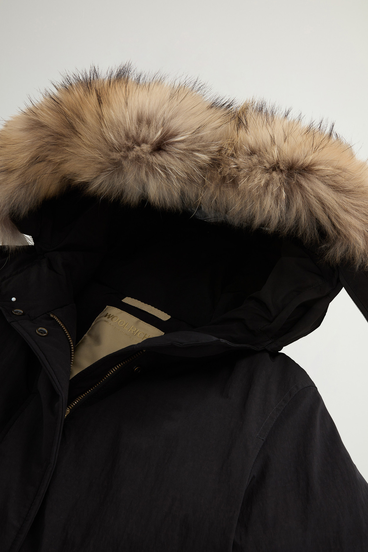 GRACE FUR PARKA Black photo 6 | Woolrich