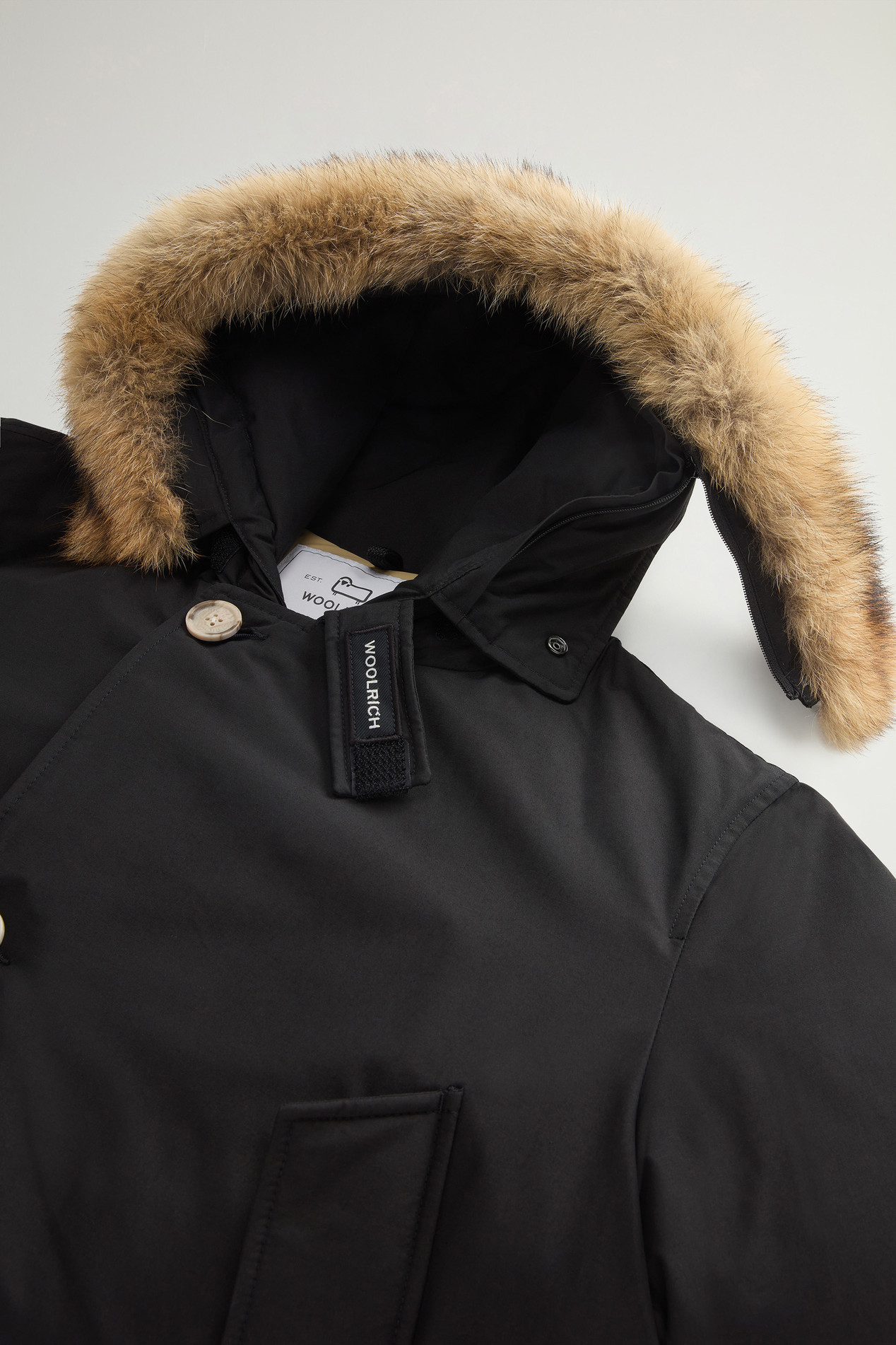 Arctic Parka aus Ramar Cloth mit abnehmbarem Pelzbesatz Schwarz photo 6 | Woolrich
