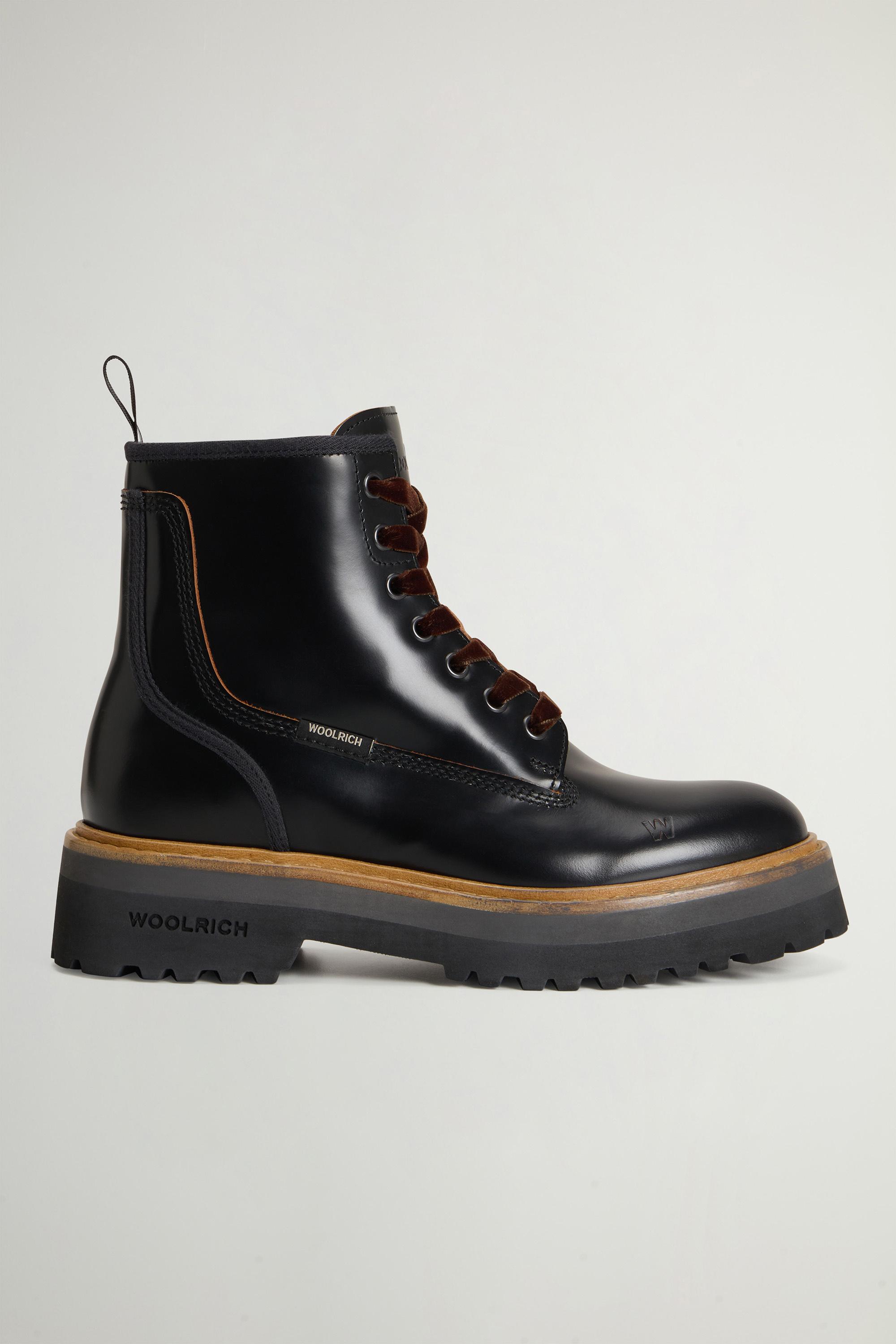 Main Combat Boots in Calfskin Leather Black photo 1 | Woolrich