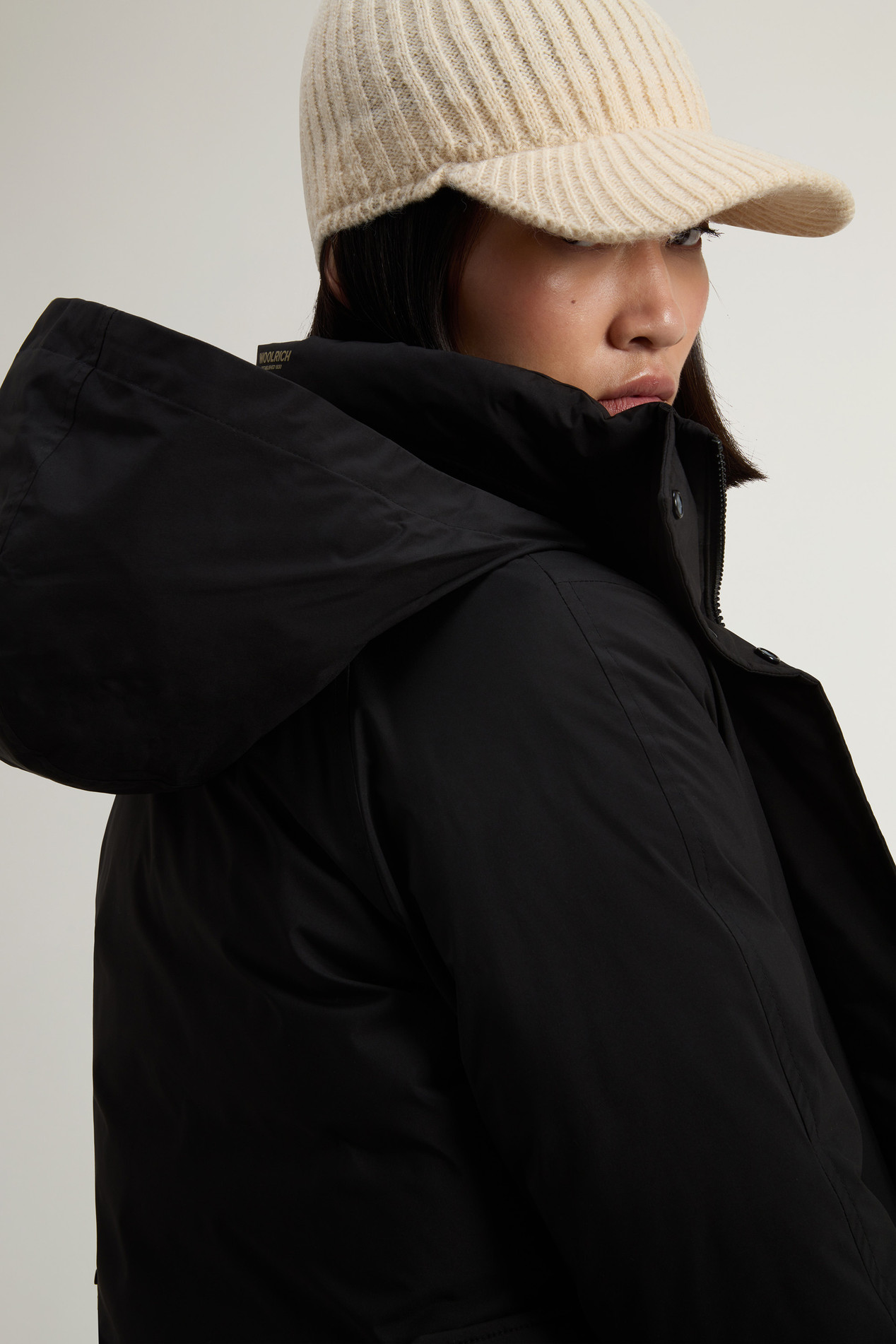 Long Cloud Jacket with Foldaway Hood Black photo 4 | Woolrich