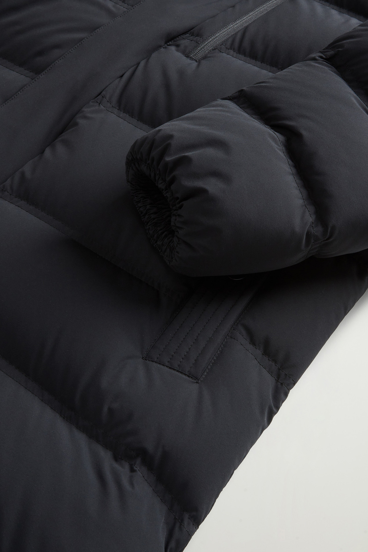 MATT STRETCH LONG PUFFER Black photo 8 | Woolrich