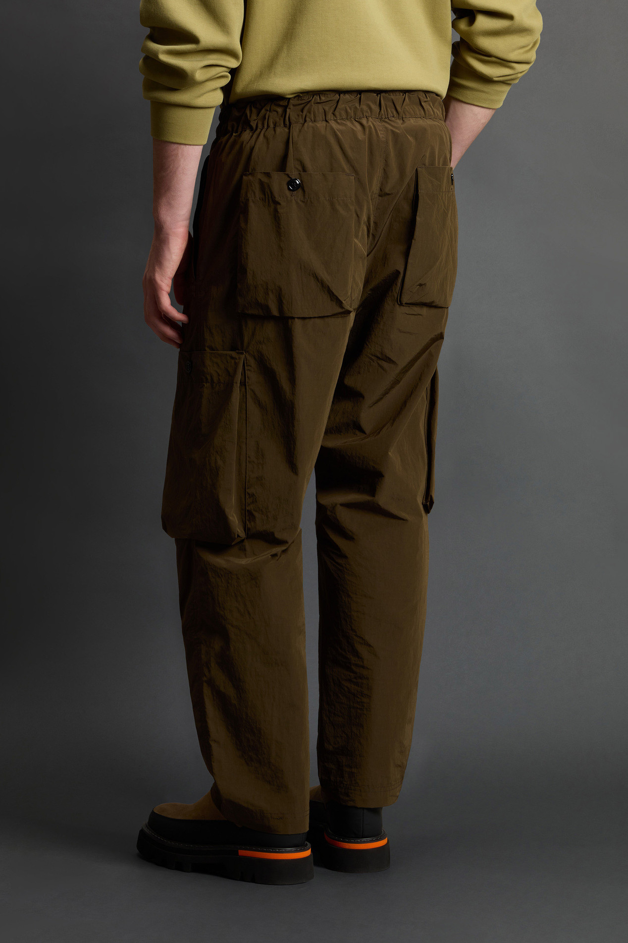 Pants in Olmetex Cotton and Nylon Blend by Todd Snyder Green photo 4 | Woolrich