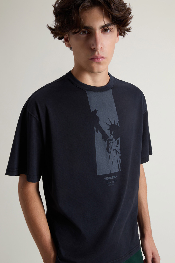 Teen Boys’ Garment-Dyed Pure Cotton T-Shirt with Print Black photo 4 | Woolrich