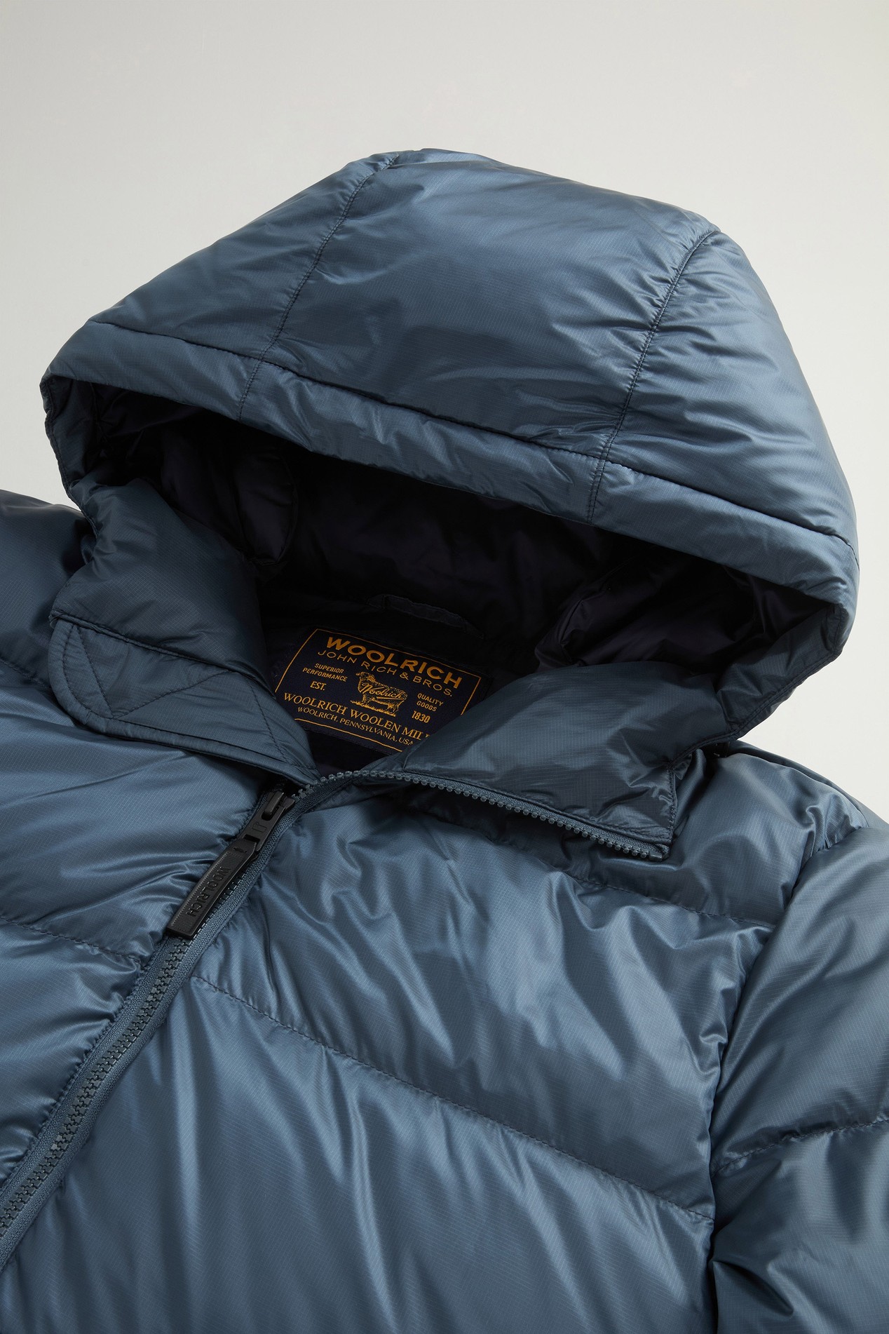 Quilted down jacket in recycled Pertex® Quantum fabric with hood Blue photo 6 | Woolrich