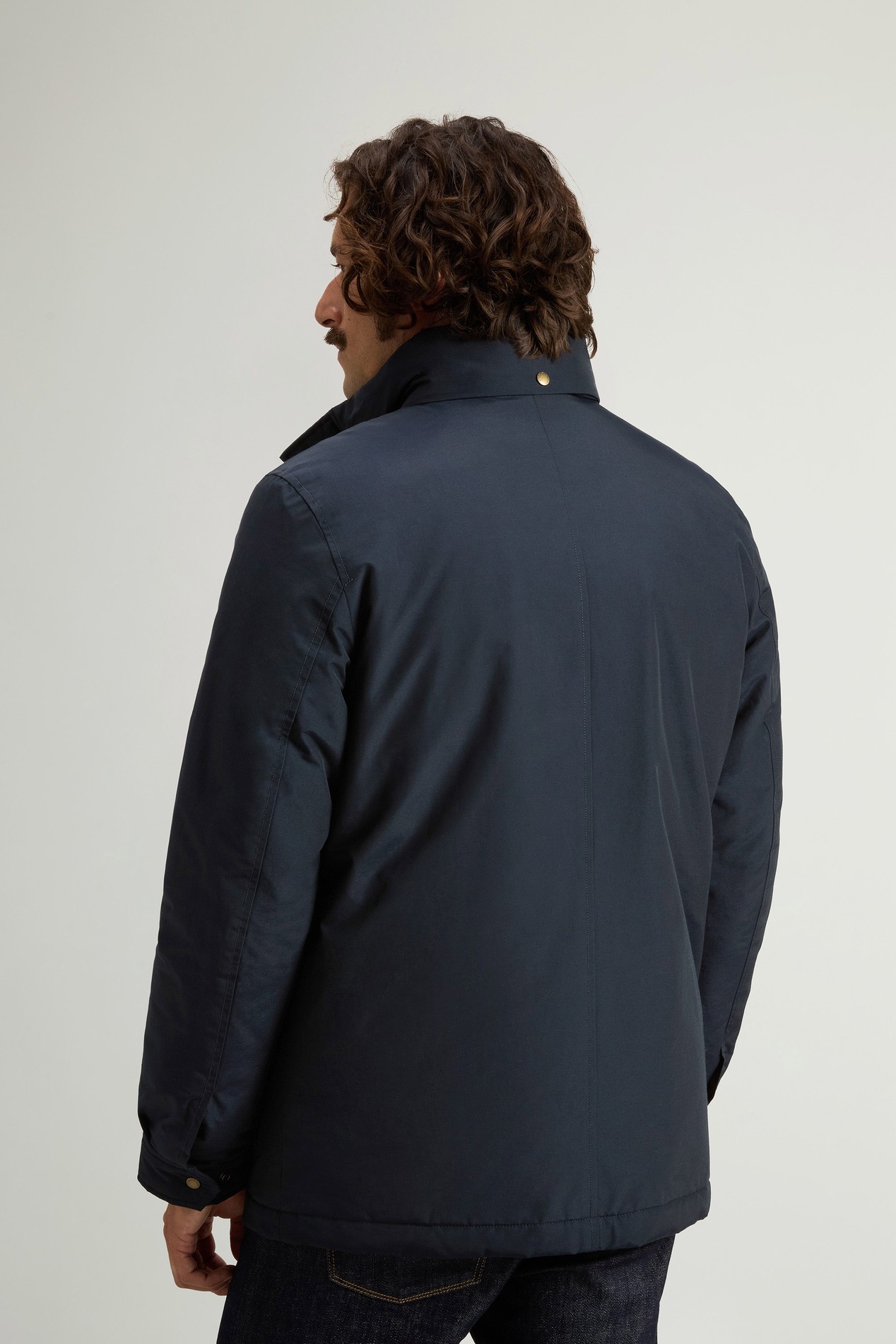 Mountain Jacket in Ramar Cloth Blue photo 3 | Woolrich