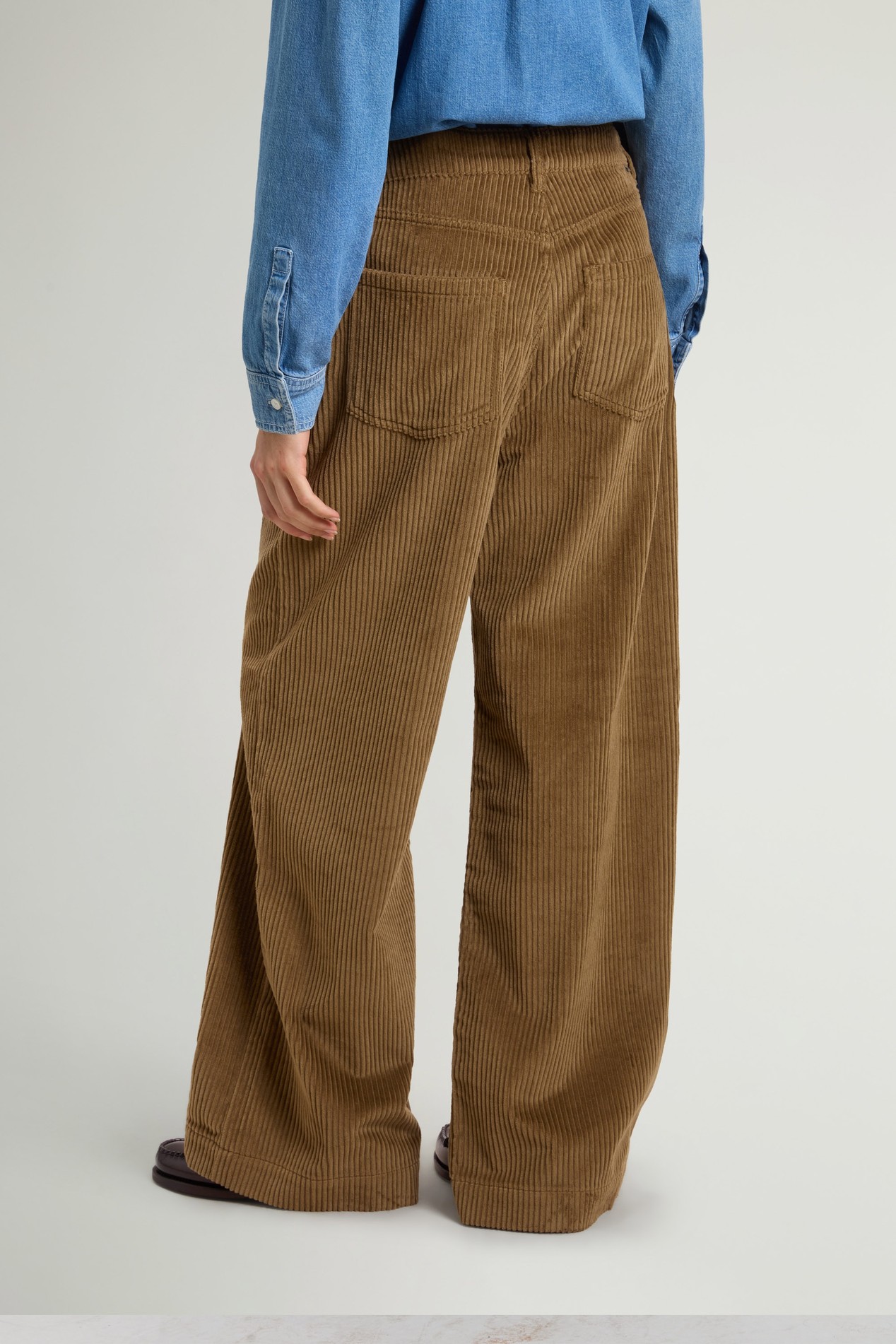 CORDUROY TROUSERS Beige photo 3 | Woolrich