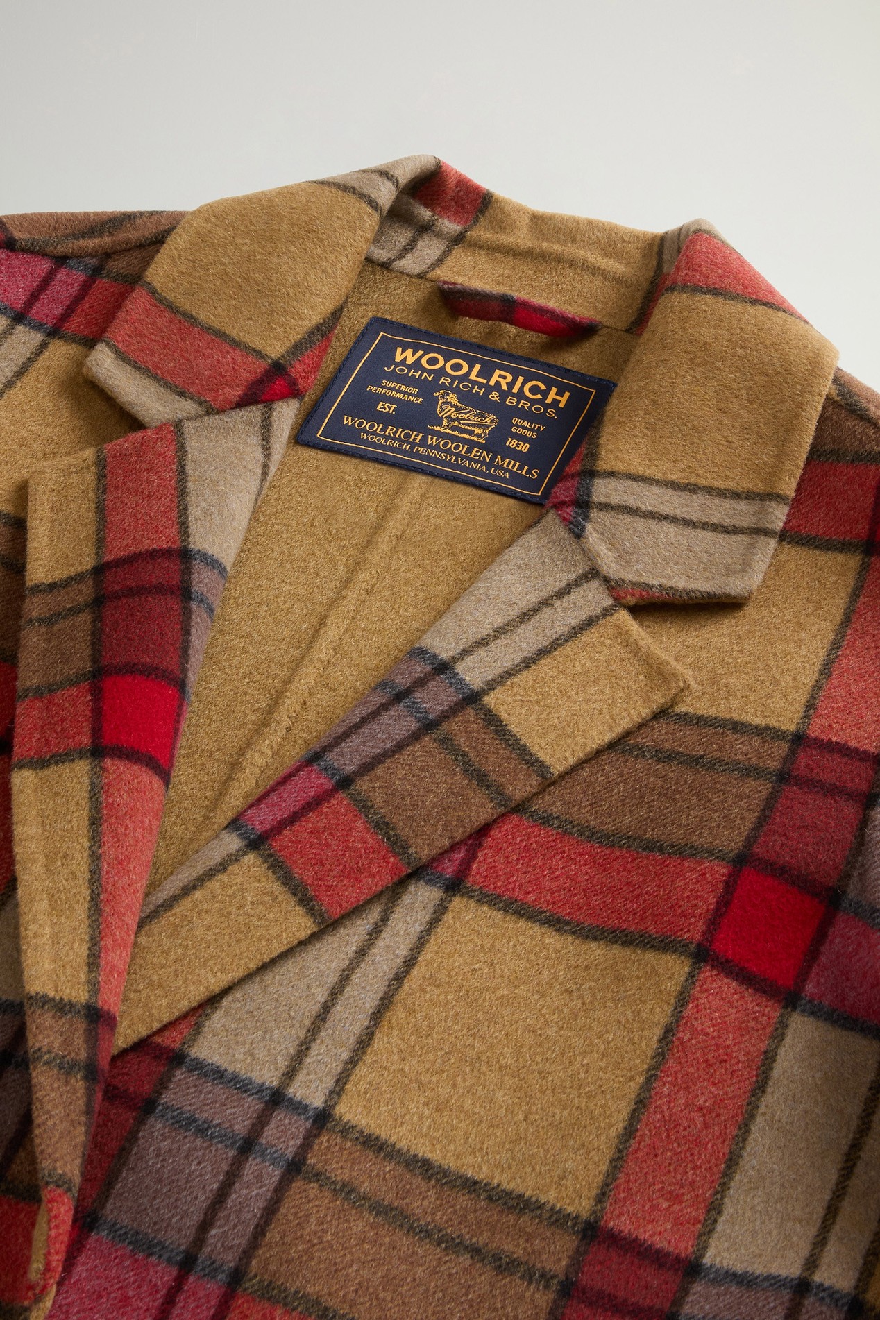 Coat in Double-Face Pure Wool Red photo 6 | Woolrich