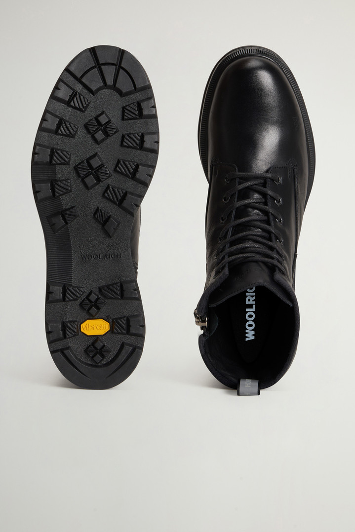 Grove Lace-Up Boots in Leather Black photo 4 | Woolrich