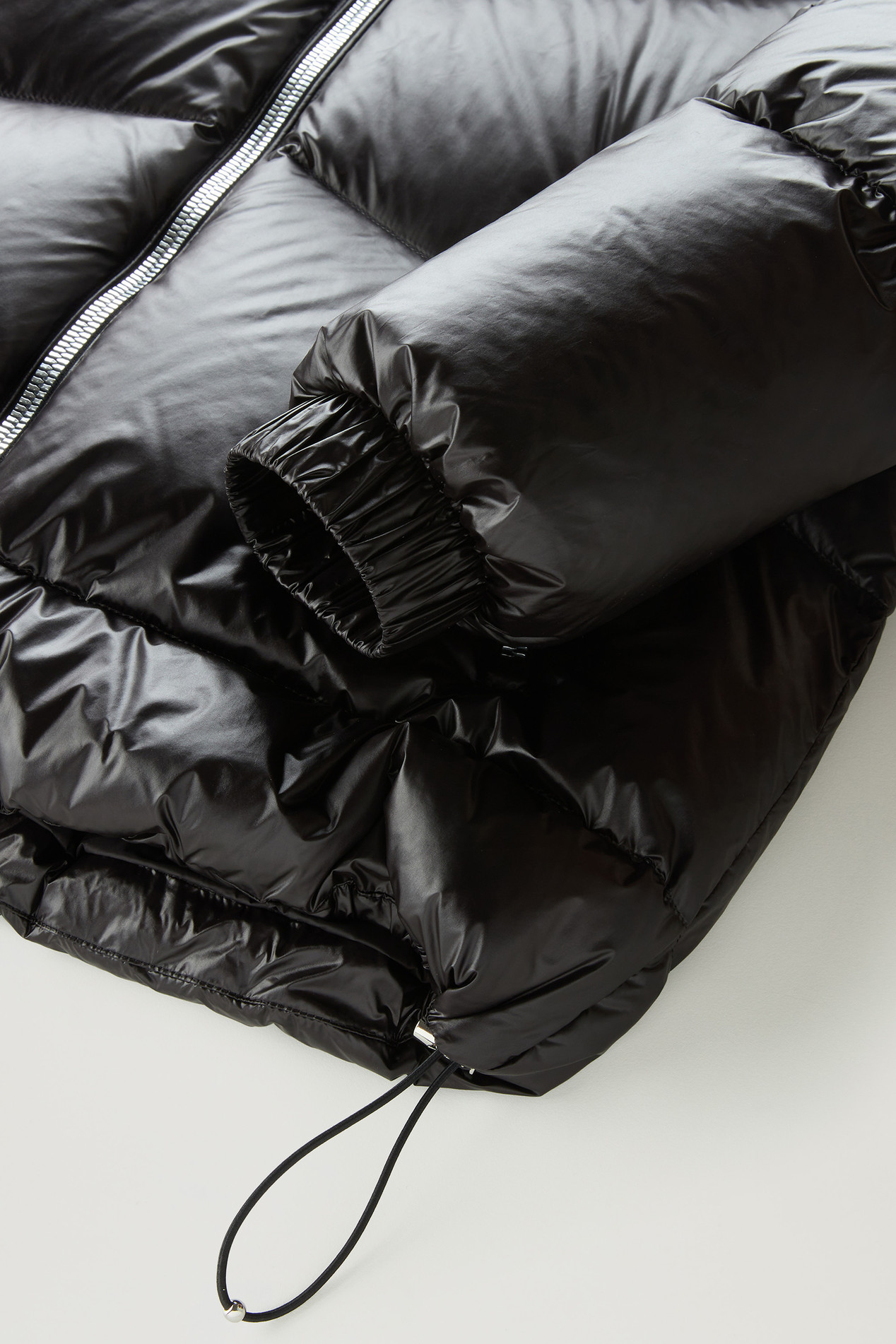 Aliquippa Short Down Jacket in Glossy Nylon Black photo 5 | Woolrich