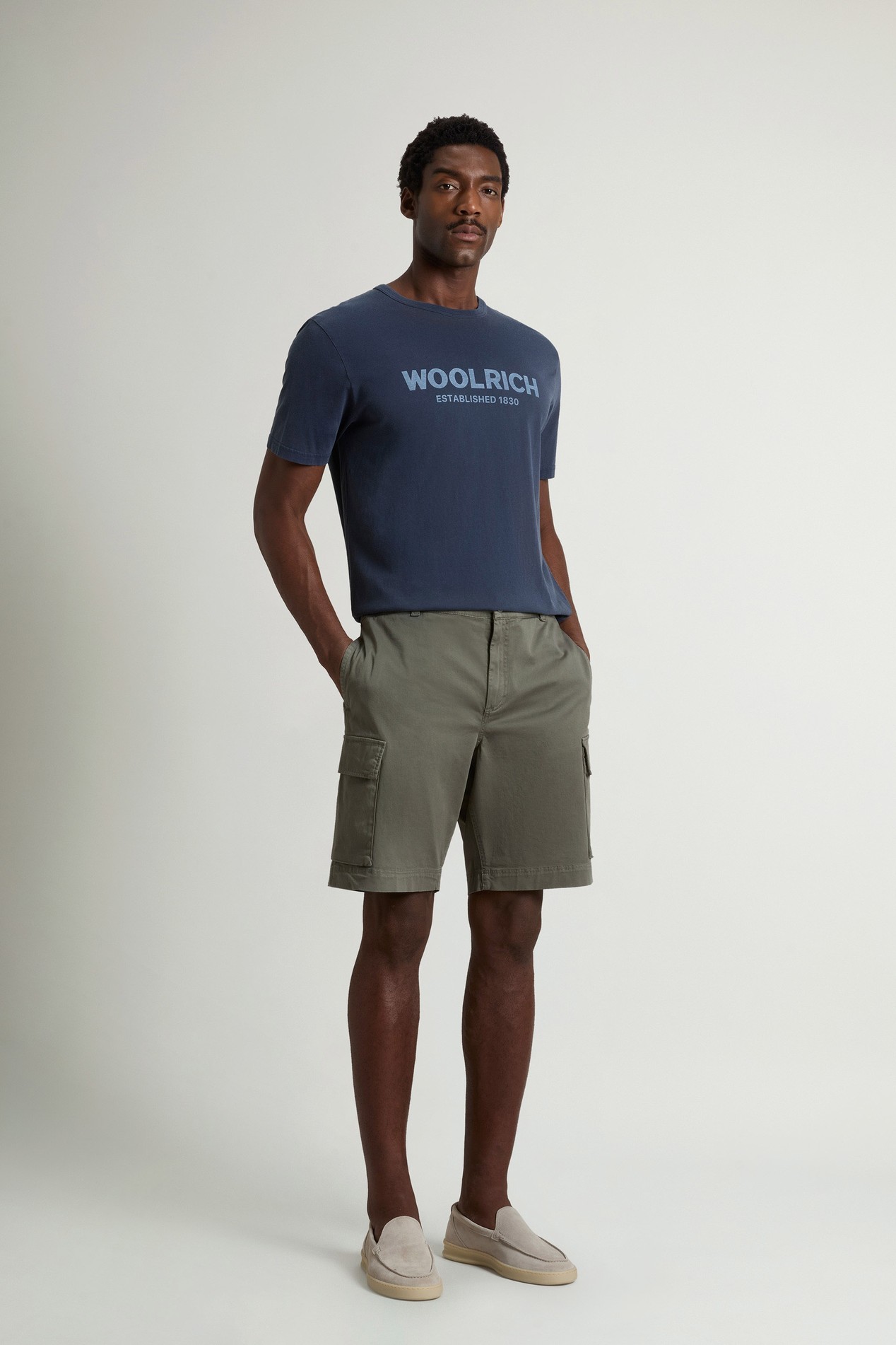 COTTON TWILL CARGO SHORT GD Green photo 1 | Woolrich