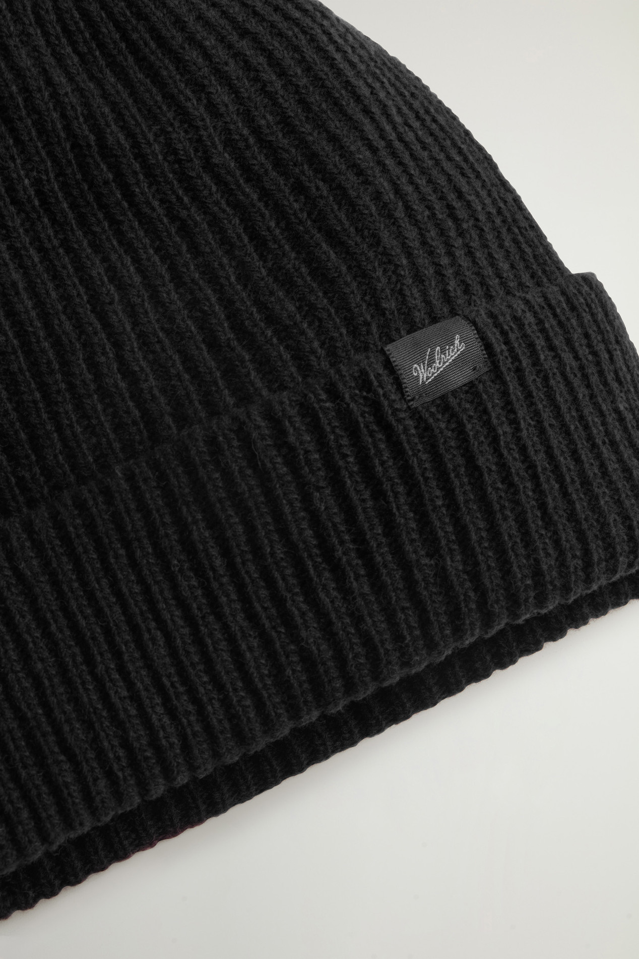Beanie in Wool Blend Black photo 3 | Woolrich