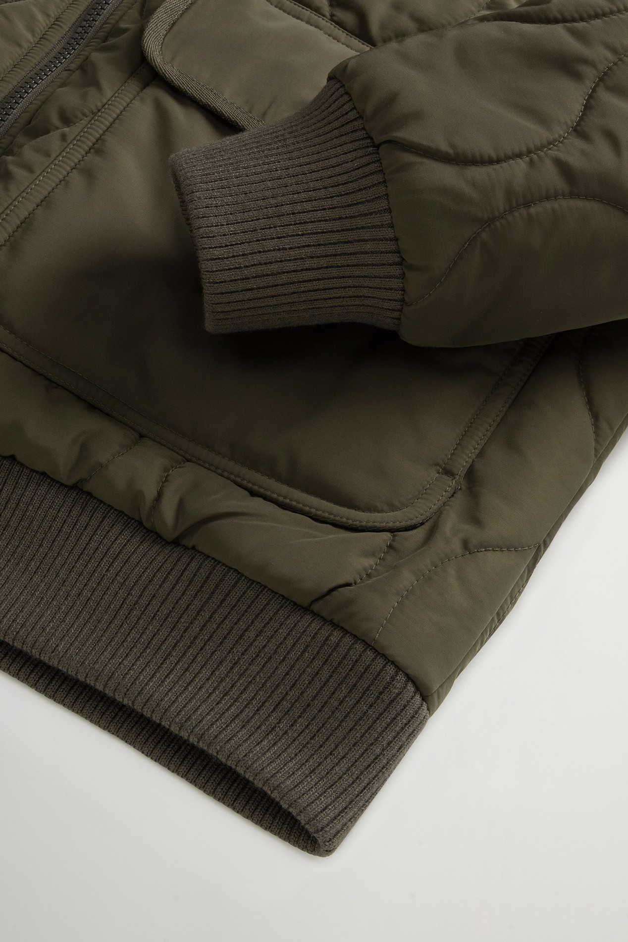 ONION QUILTED BOMBER Green photo 7 | Woolrich