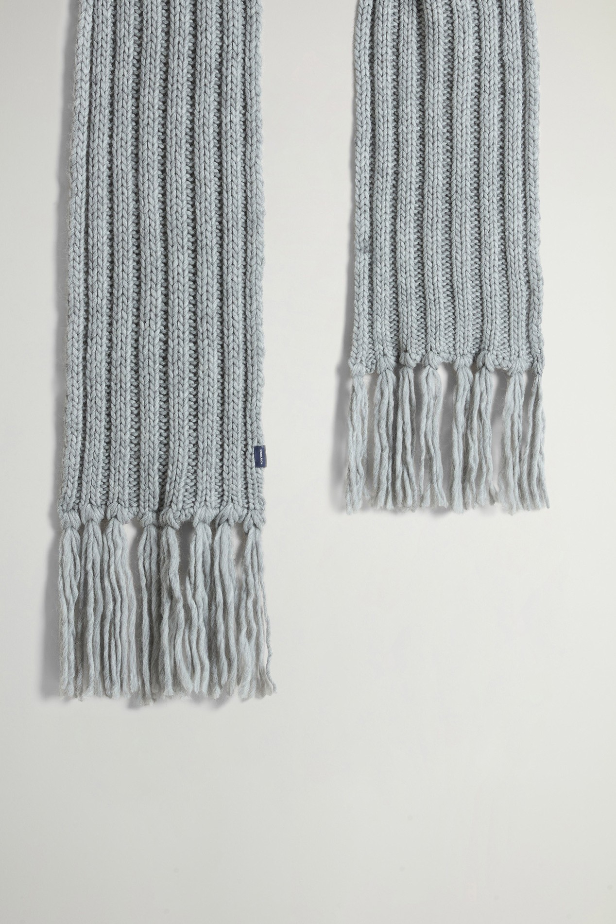 Chunky Scarf in Ribbed Wool and Alpaca Blend Gray photo 2 | Woolrich