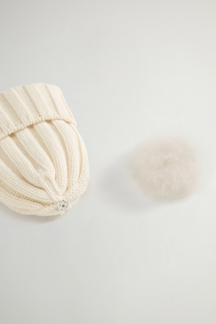 Girls’ Beanie in Pure Virgin Wool with Removable Pompon White photo 8 | Woolrich