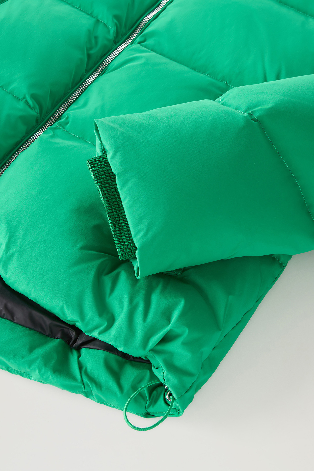 Short Alsea Down Jacket in Stretch Nylon with Detachable Hood Green photo 5 | Woolrich