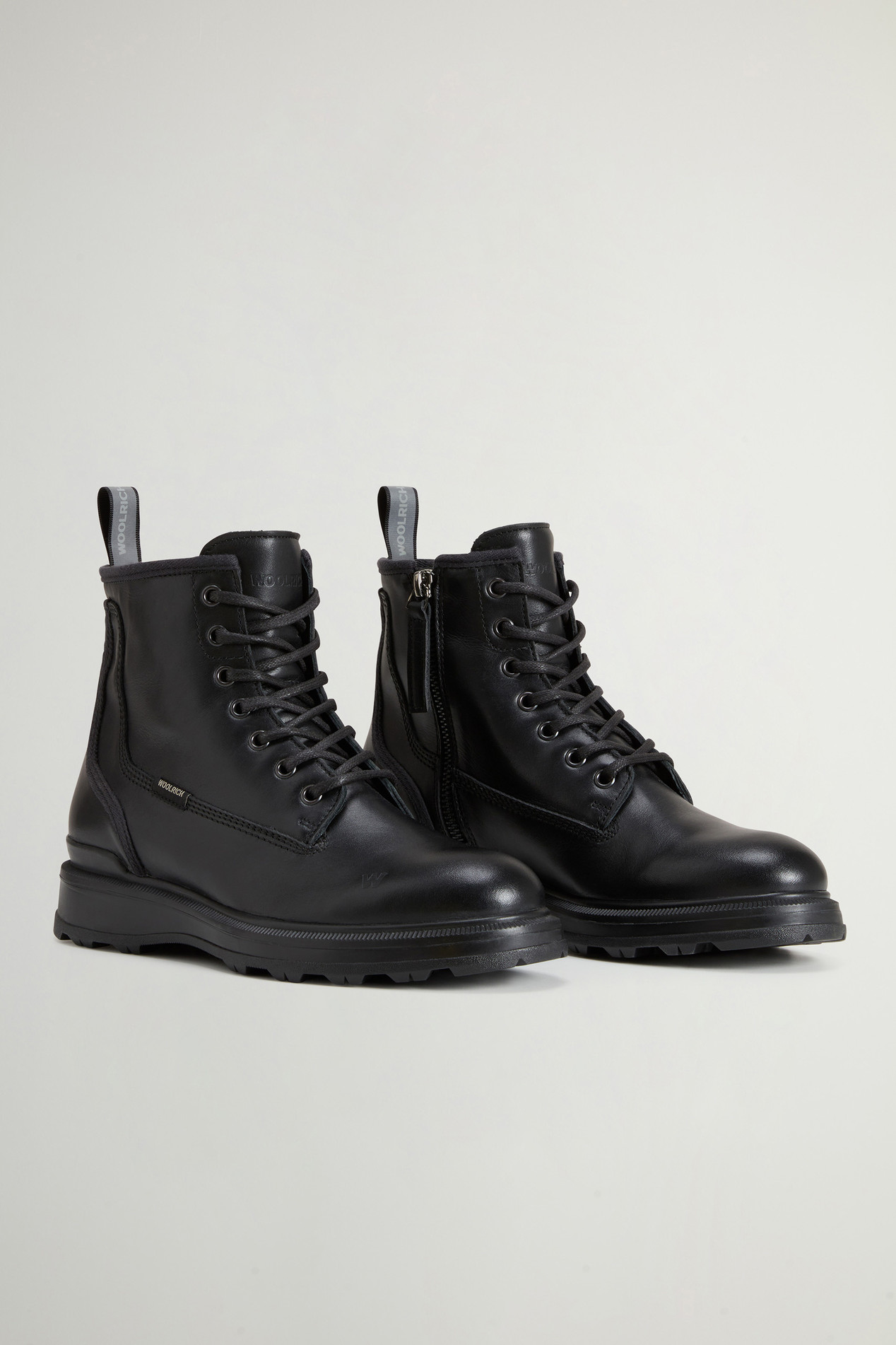Grove Lace-Up Boots in Leather Black photo 2 | Woolrich