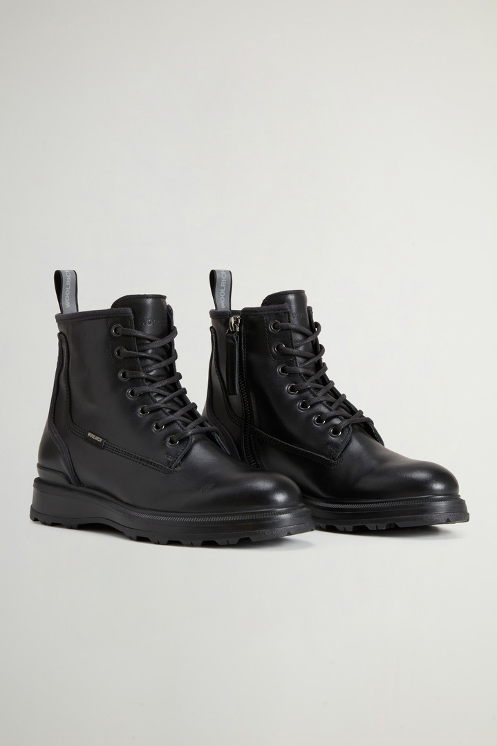 Grove Lace-Up Boots in Leather Black photo 2 | Woolrich