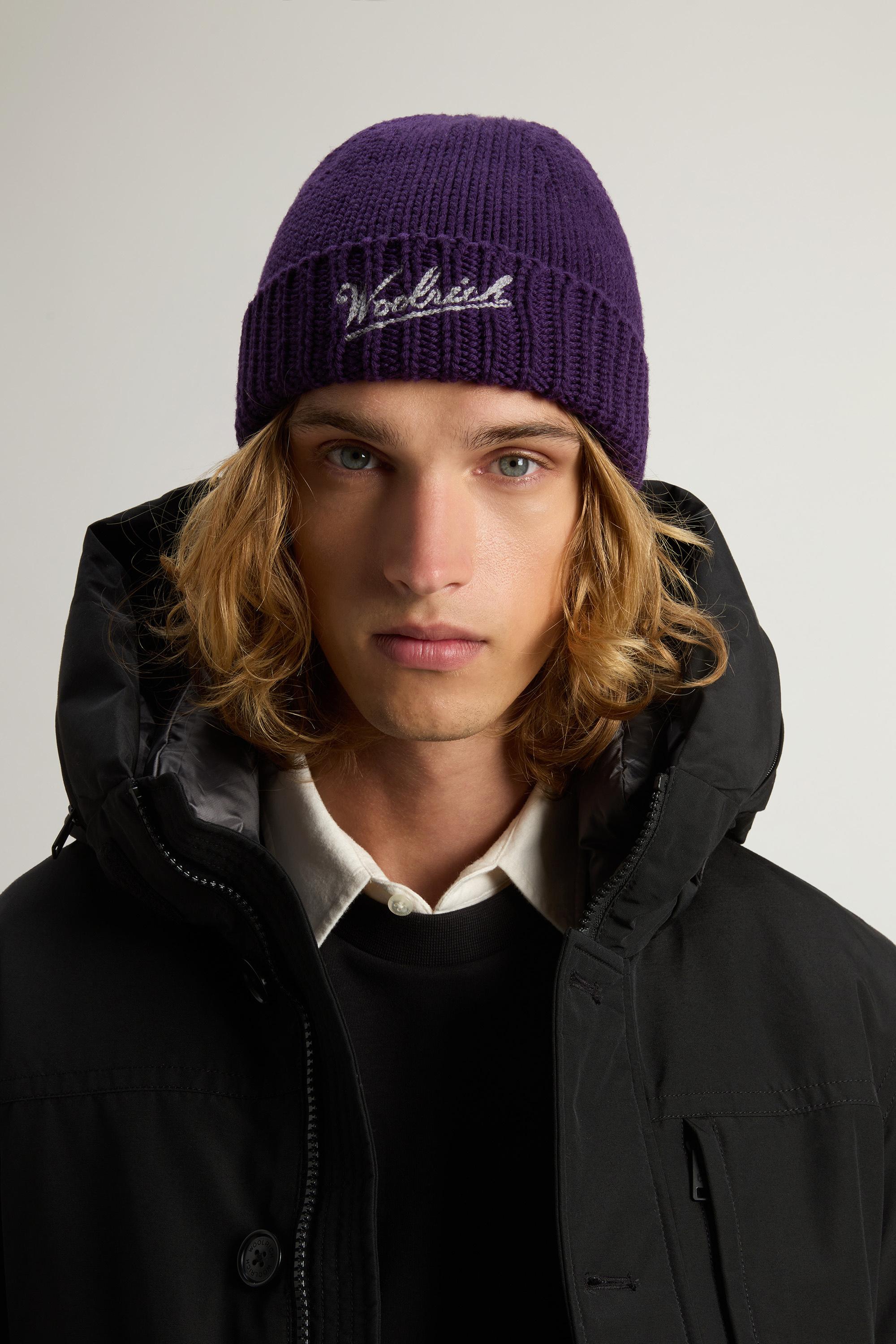 Beanie in Pure Merino Virgin Wool Purple photo 4 | Woolrich