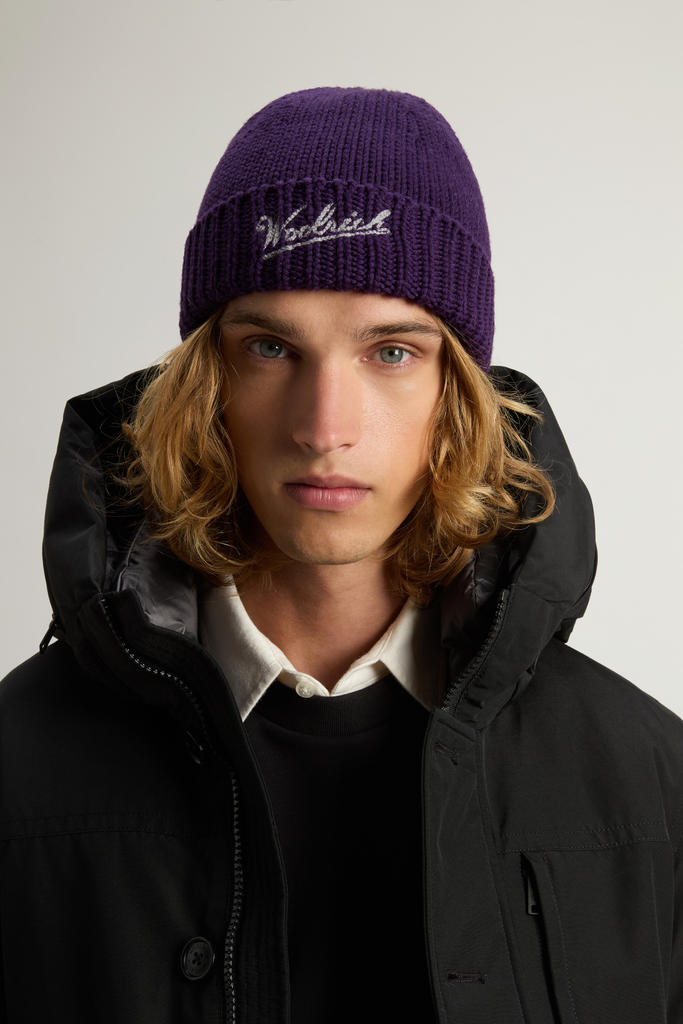 Beanie in Pure Merino Virgin Wool Purple photo 4 | Woolrich