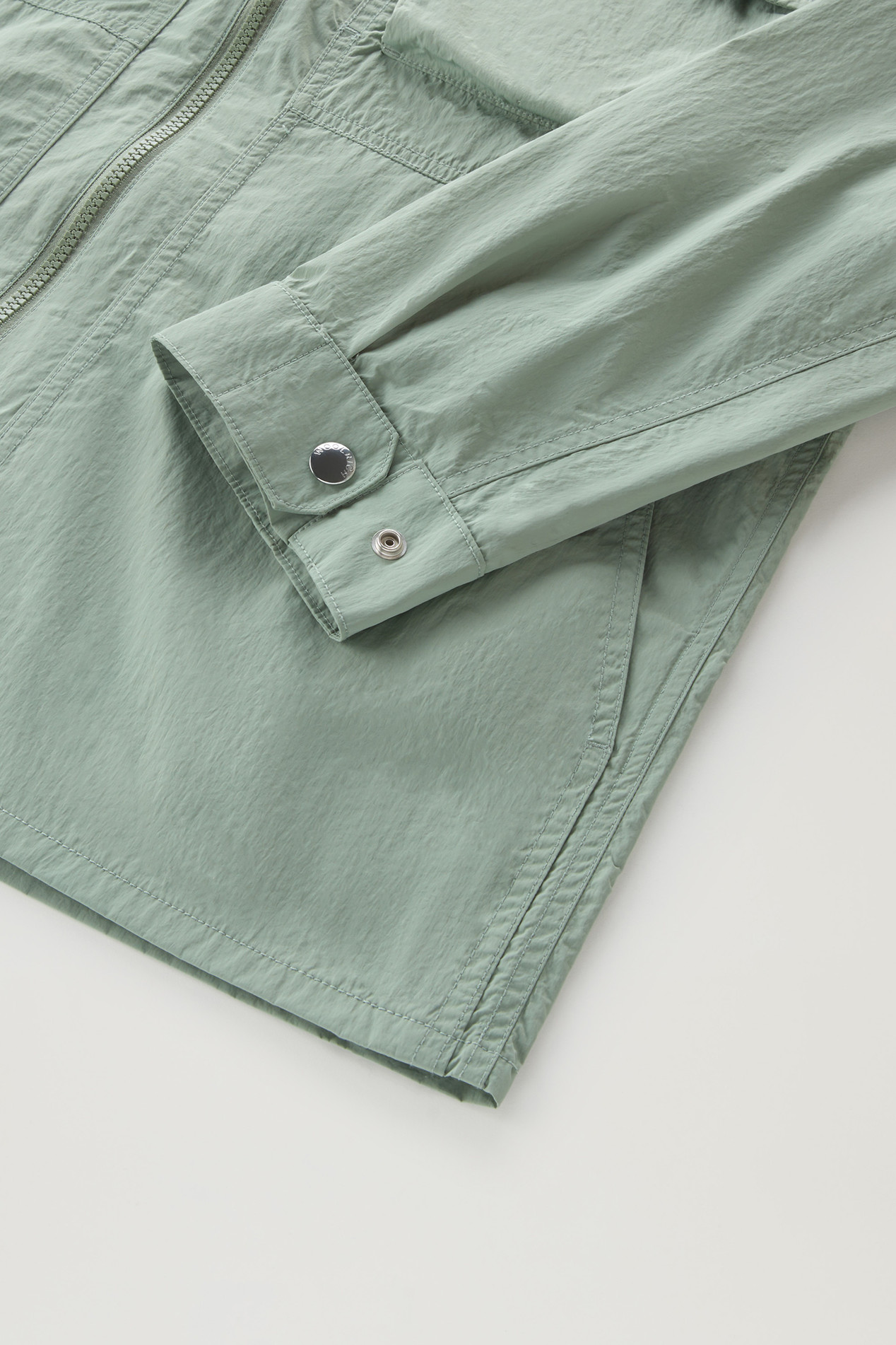 Shirt Jacket in Crinkle Nylon Green photo 4 | Woolrich
