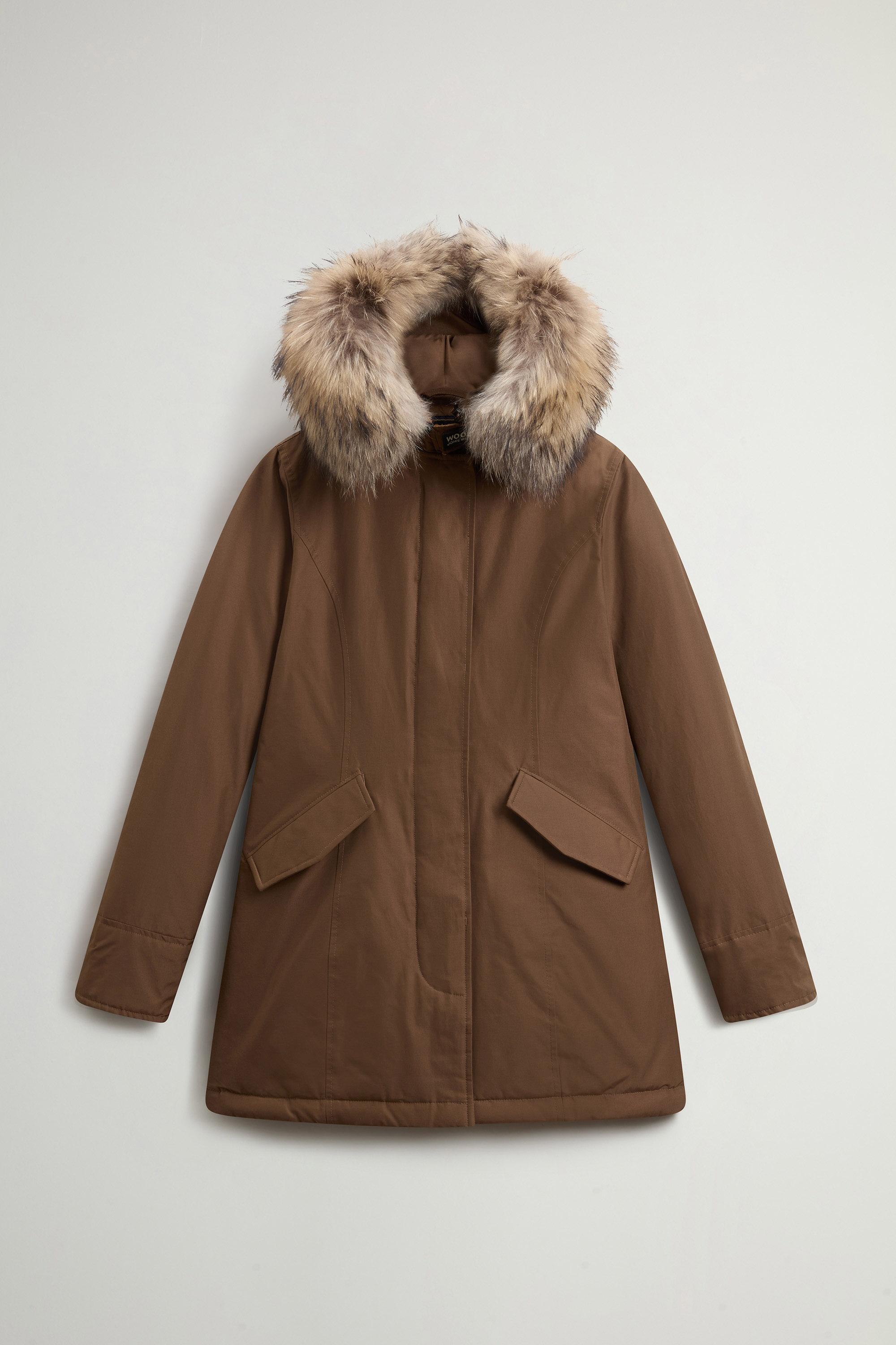 Arctic Parka aus Ramar Cloth mit abnehmbarem Pelzbesatz Grün photo 1 | Woolrich
