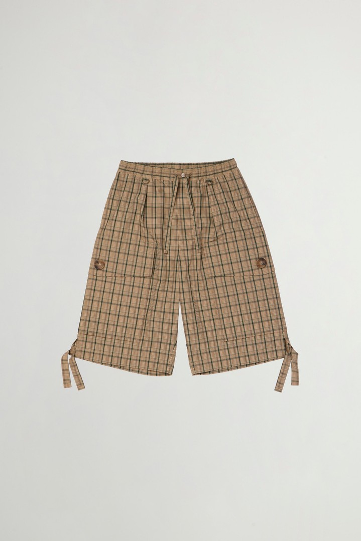 MADRAS CHECK CARGO CROPPED SHORTS Brown photo 1 | Woolrich