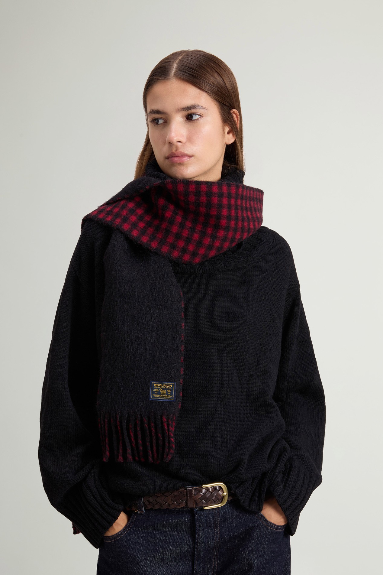 Double-Faced Scarf in Virgin Wool, Alpaca and Mohair Blend Black photo 1 | Woolrich