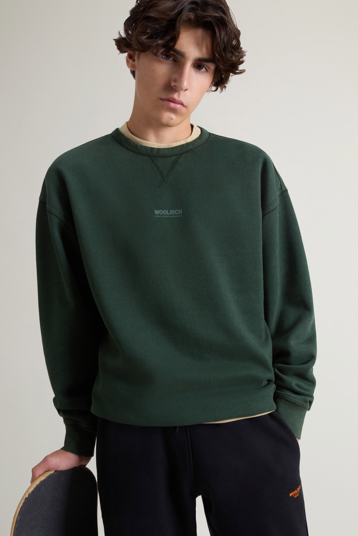 Teen Boys’ Garment-Dyed Pure Cotton Crewneck Sweatshirt with Rear Print Green photo 4 | Woolrich