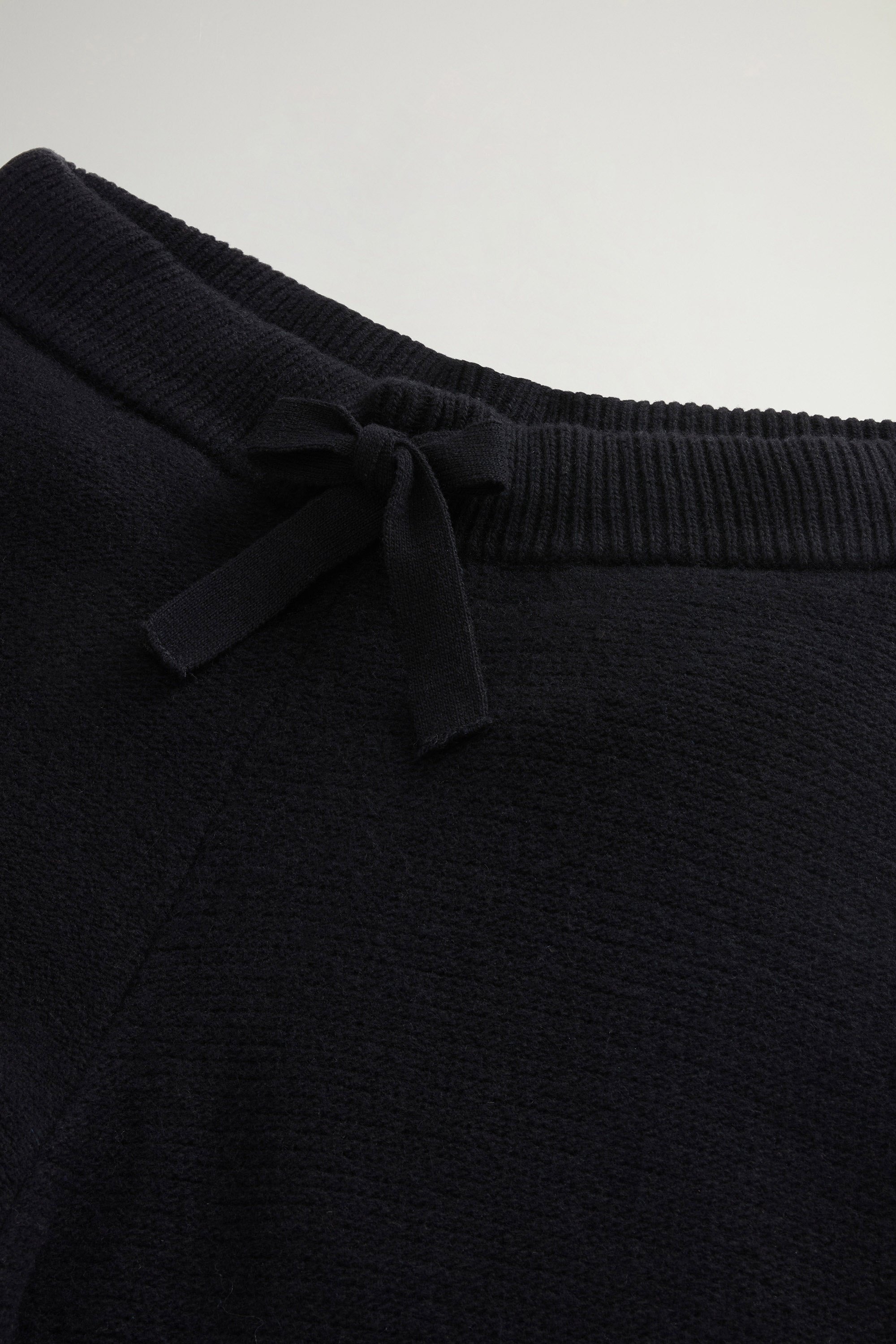 7GG WOOL CASHMERE PANTS Black photo 5 | Woolrich