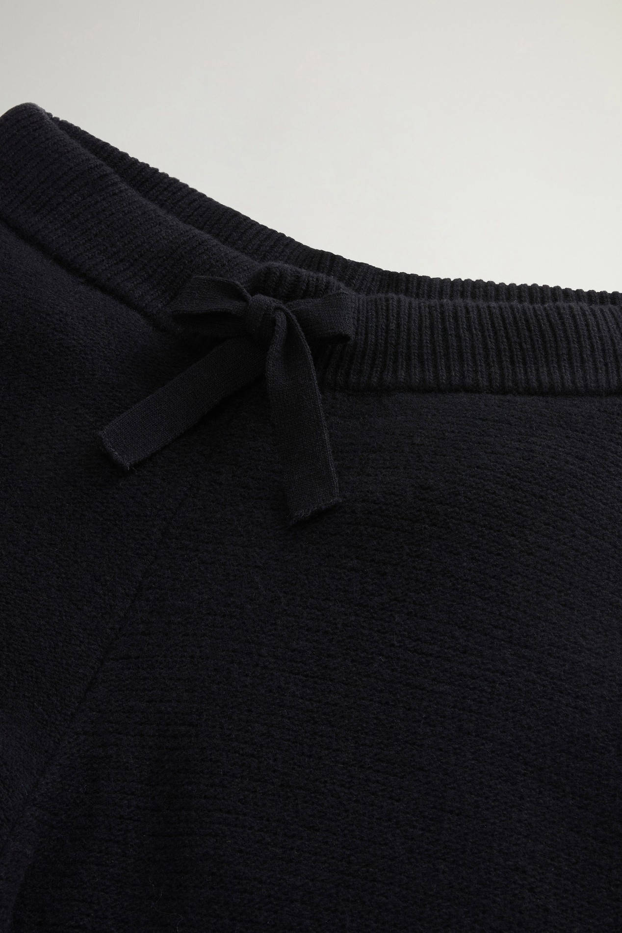 7GG WOOL CASHMERE PANTS Black photo 5 | Woolrich