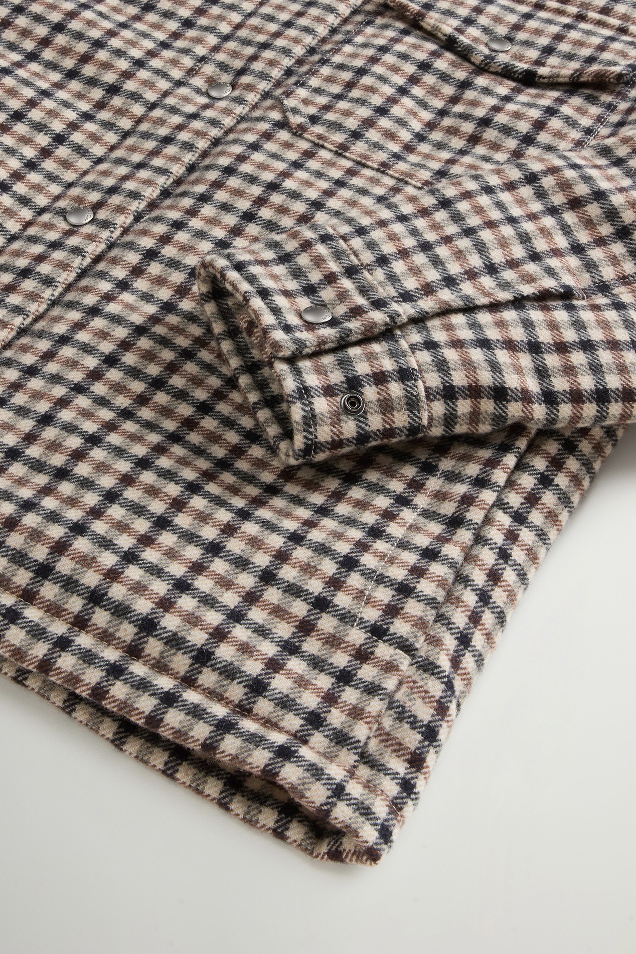 Alaskan Checked Overshirt in Padded Wool Blend Beige photo 7 | Woolrich