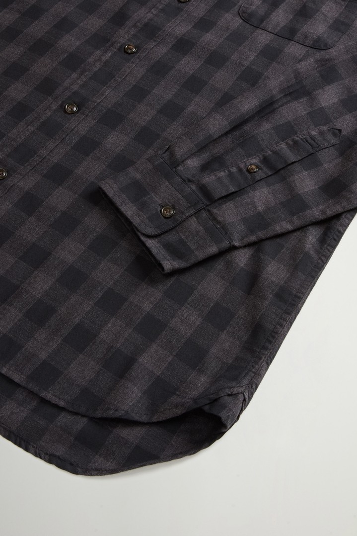 Button-Down Checked Shirt in Pure Cotton Flannel Gray photo 7 | Woolrich