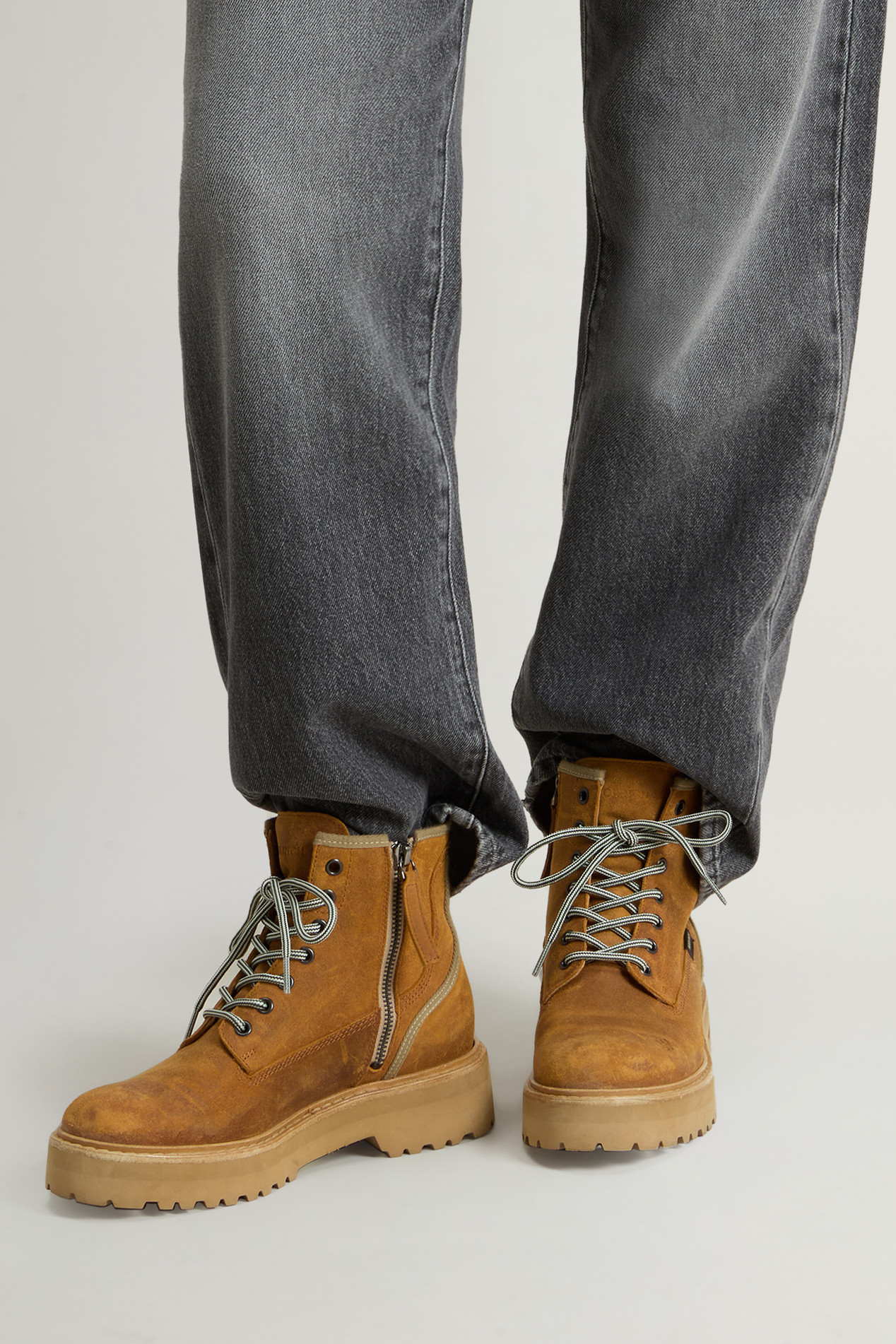 Main Combat Boots in Brushed Suede Brown photo 6 | Woolrich