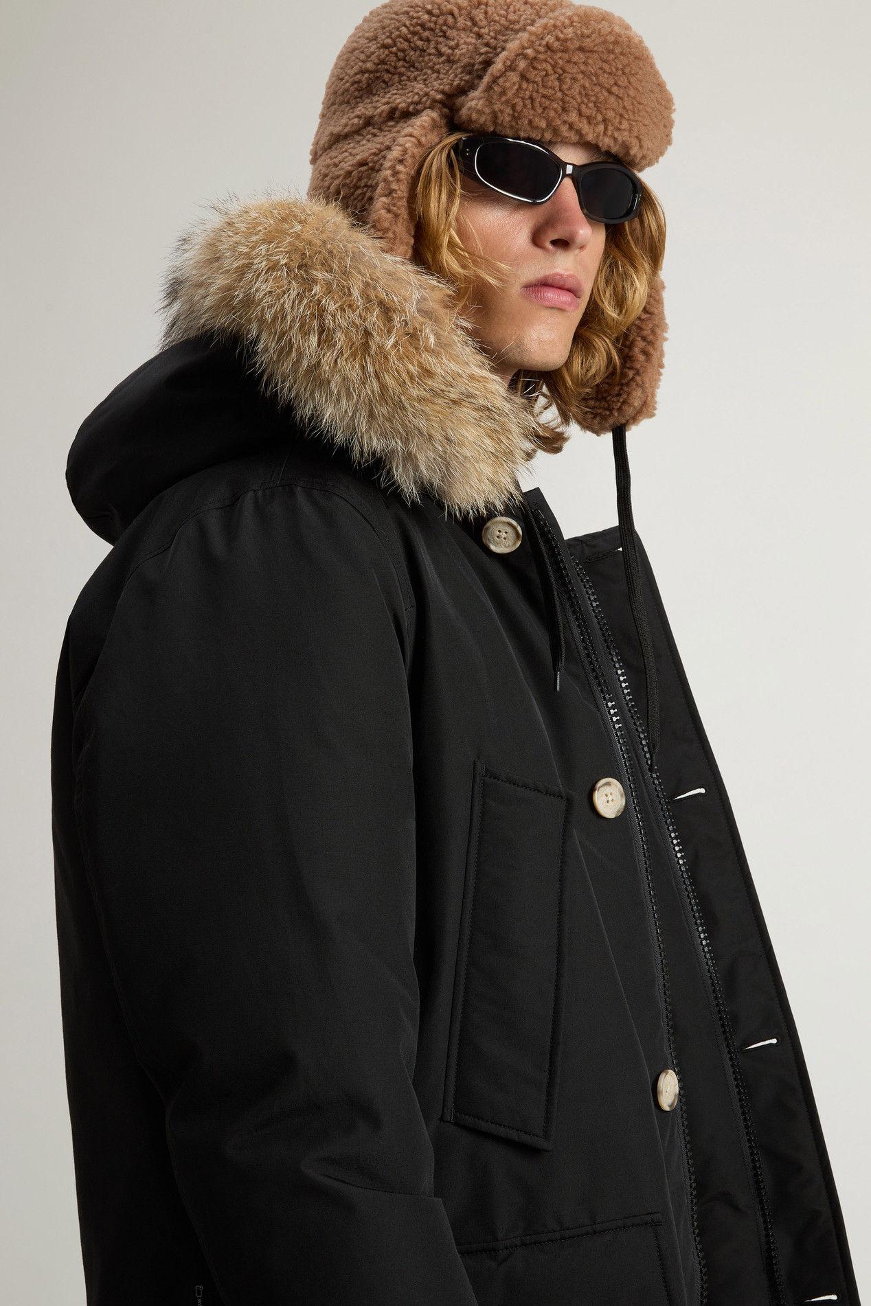 Arctic Parka in Ramar Cloth with Detachable Fur Trim Black photo 4 | Woolrich