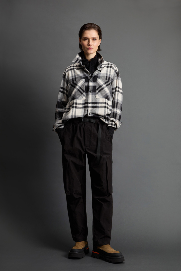 Pants in Olmetex Cotton and Nylon Blend by Todd Snyder Black photo 3 | Woolrich