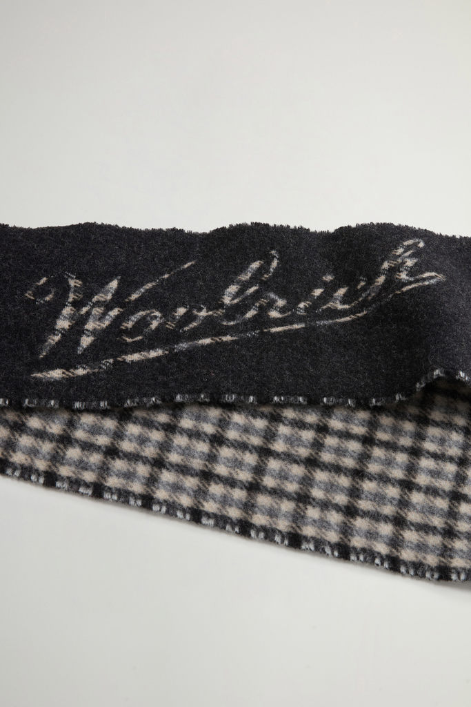 Scarf in Pure Wool with Checked Pattern Gray photo 4 | Woolrich