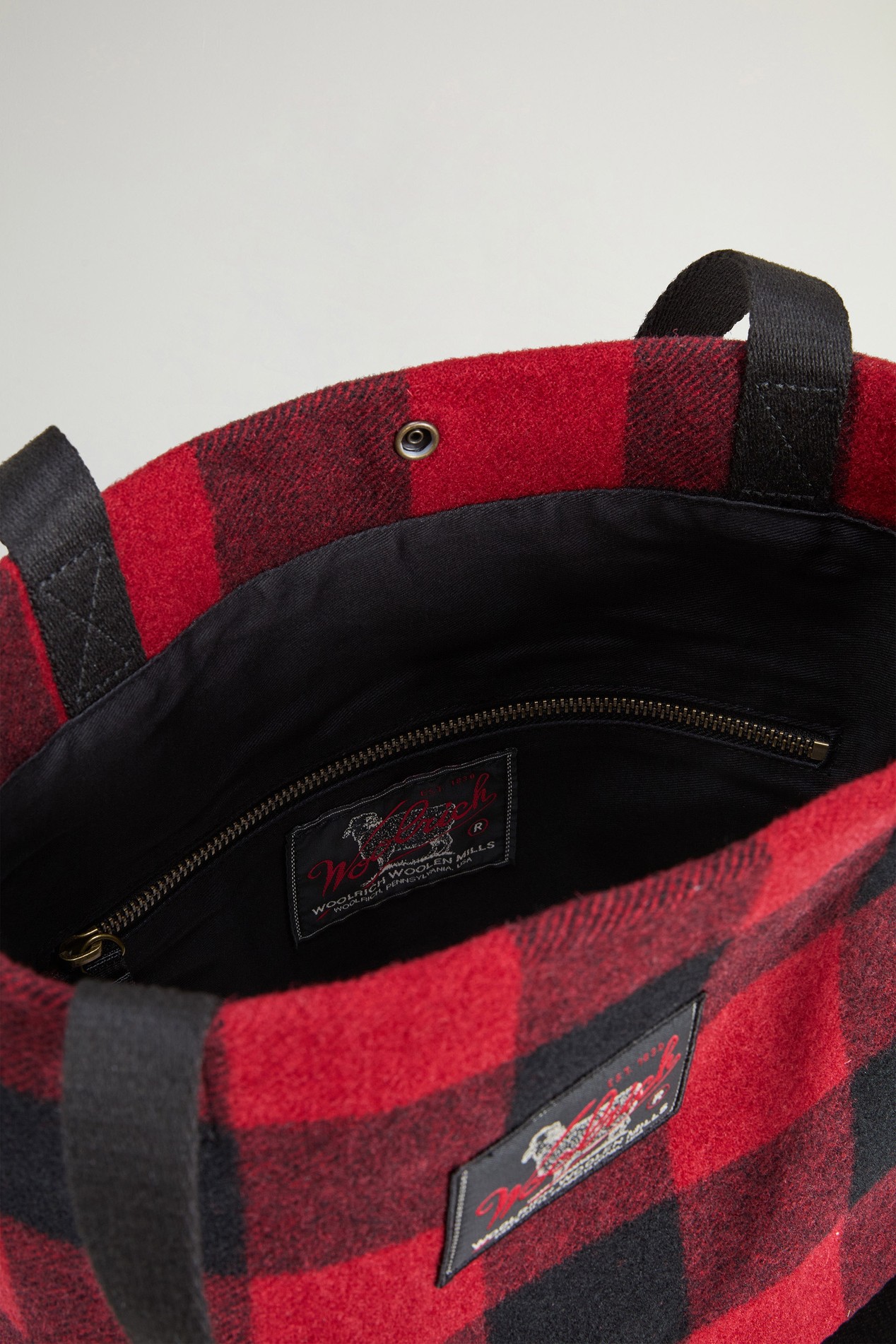 Medium Tote Bag in Checked Italian Wool Blend Red photo 5 | Woolrich