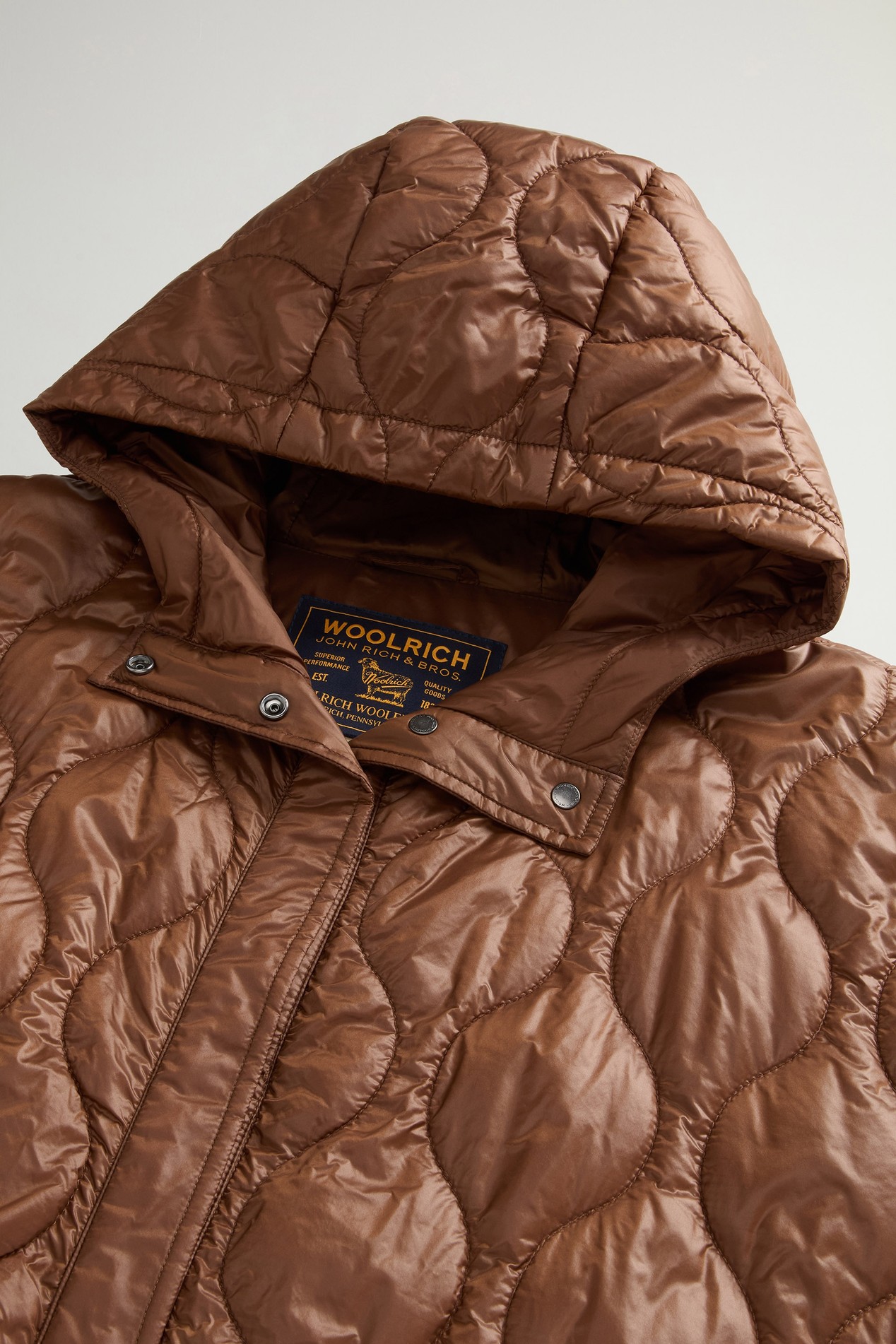 Quilted Cape in Urban Light Nylon Brown photo 7 | Woolrich