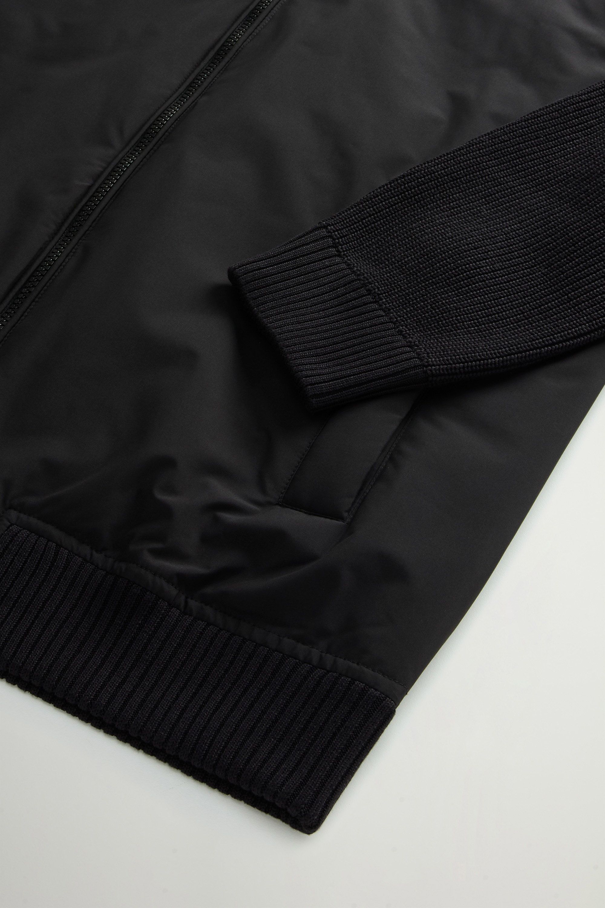 Hybrid Jacket in Cloud Poly Black photo 7 | Woolrich