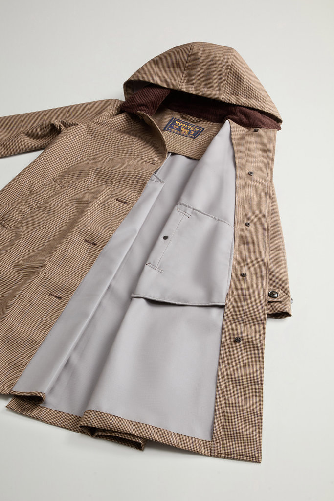 Coat in Yarn-Dyed Three-Layered Fabric with Removable Hood Brown photo 8 | Woolrich