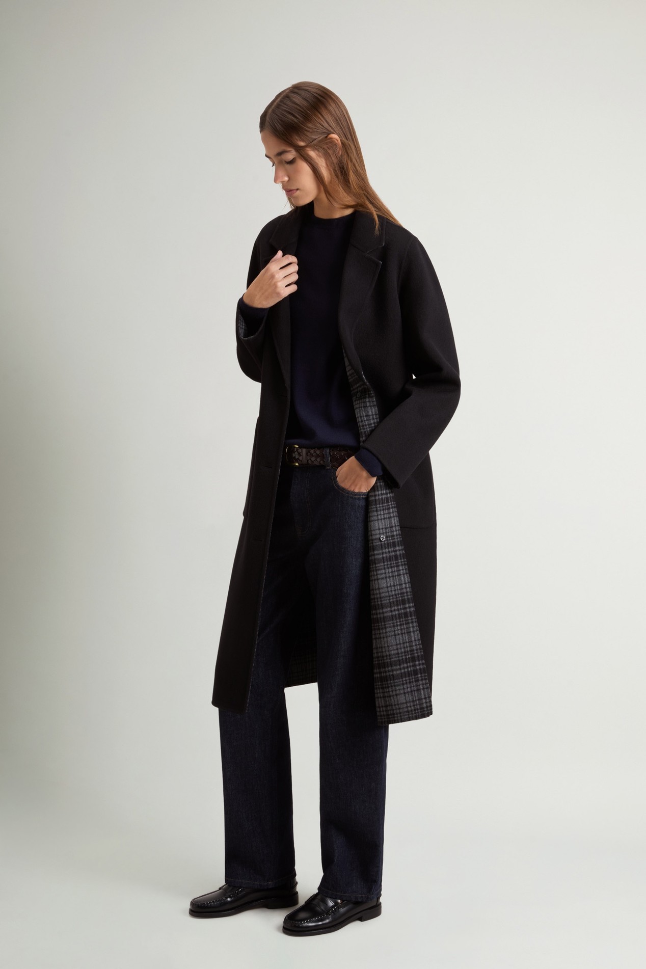 Coat in Double-Face Pure Wool Black photo 2 | Woolrich